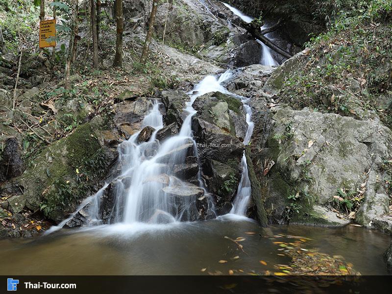 น้ำตกแม่กำปอง