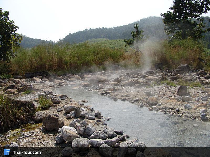 น้ำพุร้อนเมืองแปง