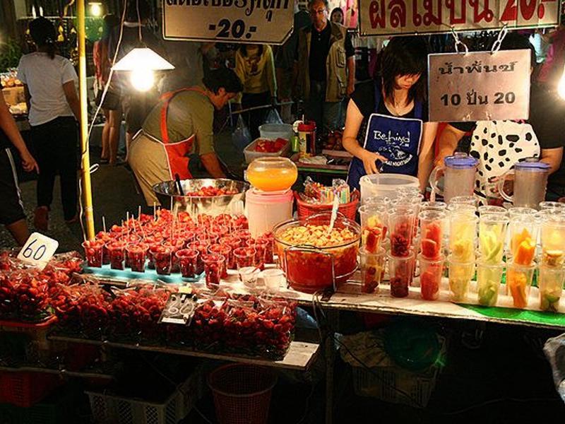 ถนนคนเดินวัวลาย เชียงใหม่