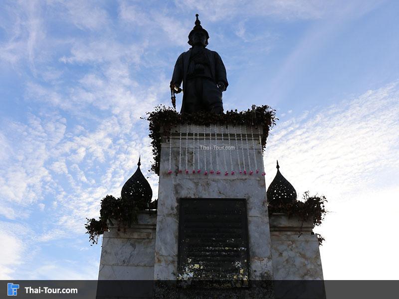 พระบรมราชานุสาวรีย์พระนารายณ์ฯ