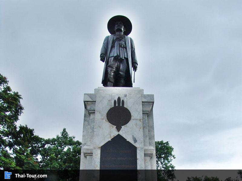 พระบรมราชาอนุสาวรีย์พระบาท สมเด็จพระพุทธยอดฟ้าฯ