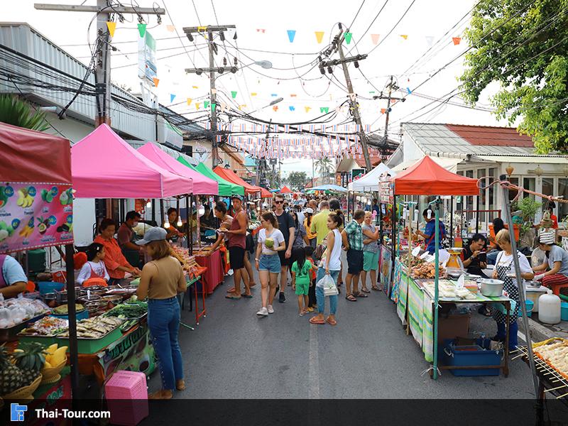 ถนนคนเดินหาดละไม