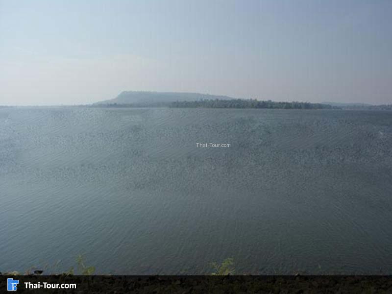 อ่างเก็บน้ำชลประทานห้วยขี้เหล็ก