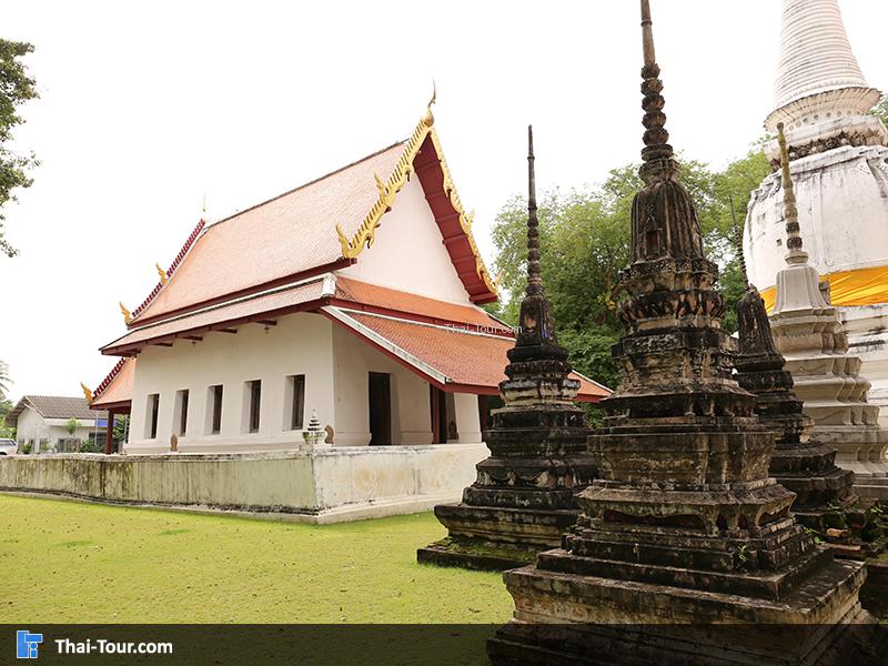 โบสถ์หลังเก่า