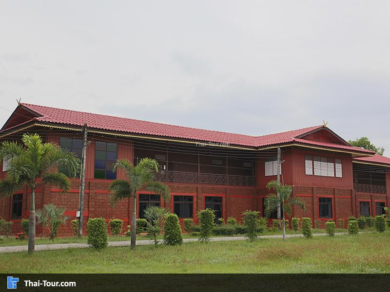 อาคารเรือนแถวทรงไทยประยุกต์