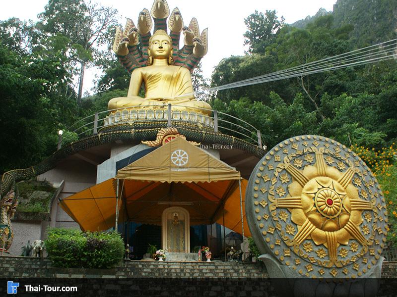 พระพุทธรูปองค์ใหญ่ข้างศาลฯ