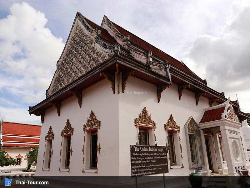 มุมพระอุโบสถ วัดโปรดเกศเชษฐาราม