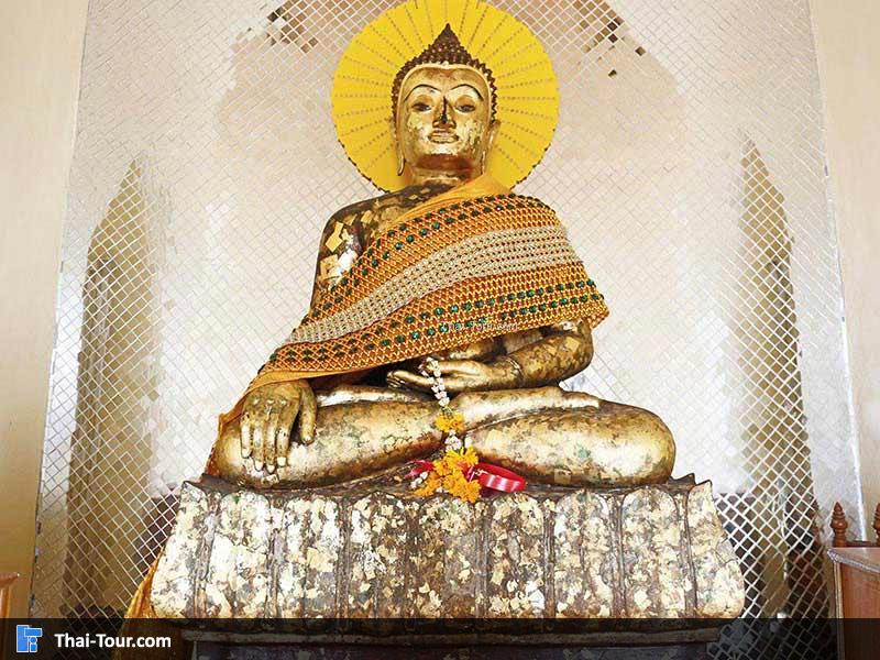 พระที่ทุกคนมาแล้วต้องนำดอกไม้ธูปเทียนมากราบไหว้