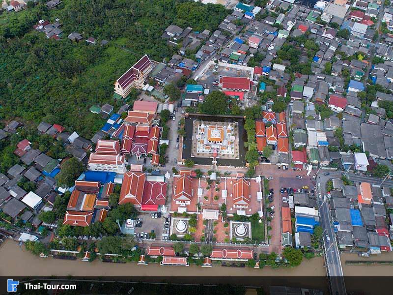 มุมสูงด้านบนของวัดไพชยนต์พลเสพย์ราชวรวิหาร