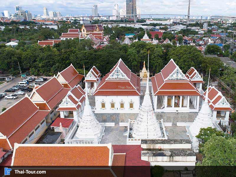 พระเจดีย์ 3 องค์ วัดไพชยนต์พลเสพย์ราชวรวิหาร