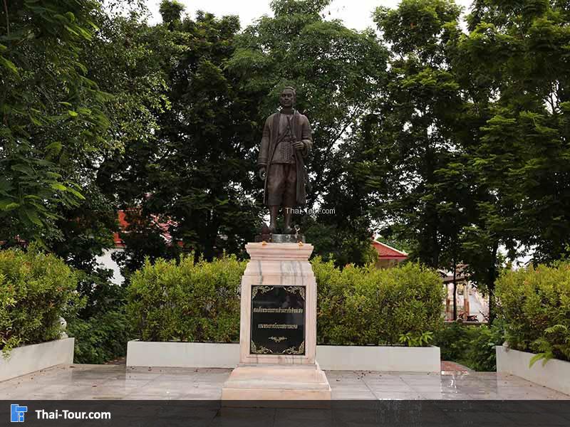 จุดกราบไหว้ของวัดไพชยนต์พลเสพย์ราชวรวิหาร