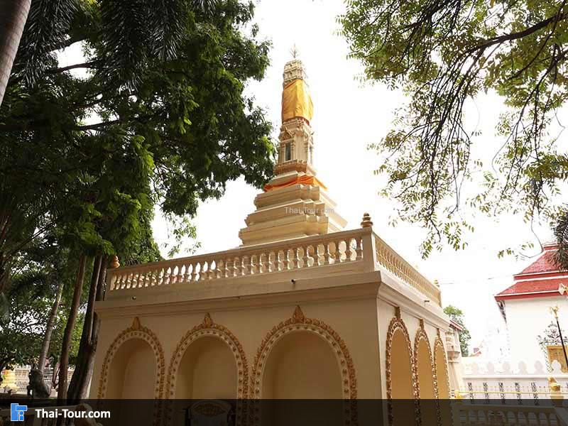 พระเจดีย์ สีทอง