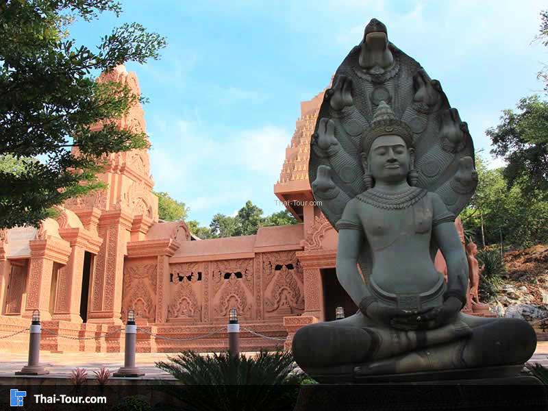 ด้านหน้า วัดถ้ำพุหว้า