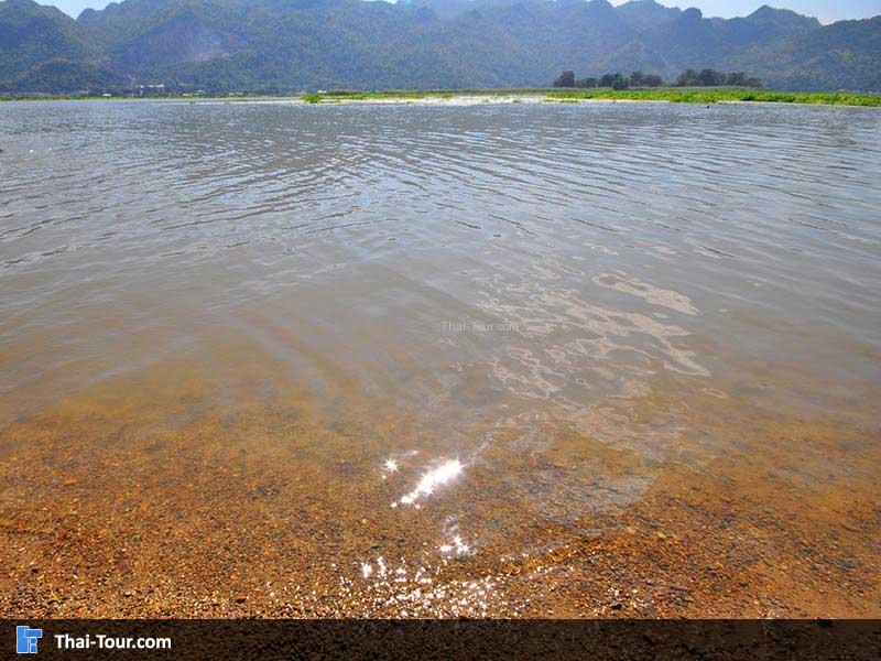 น้ำทะเล ใสน่าเล่นมาก