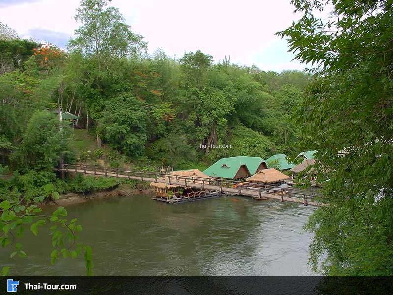 น้ำตกไทรโยค สะพานแขวนข้ามแม่น้ำ