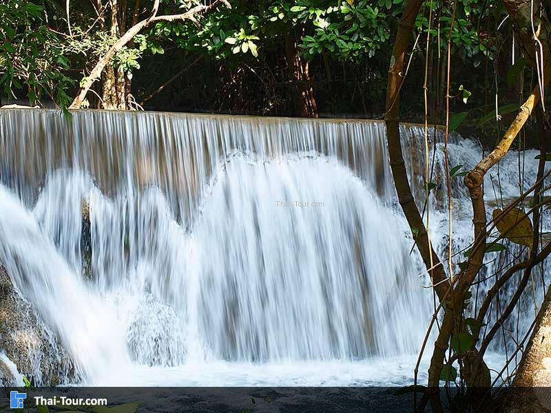 น้ำตกห้วยขมิ้น น้ำใสๆ