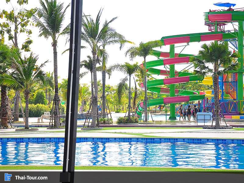 สระว่ายน้ำขนาดใหญ่