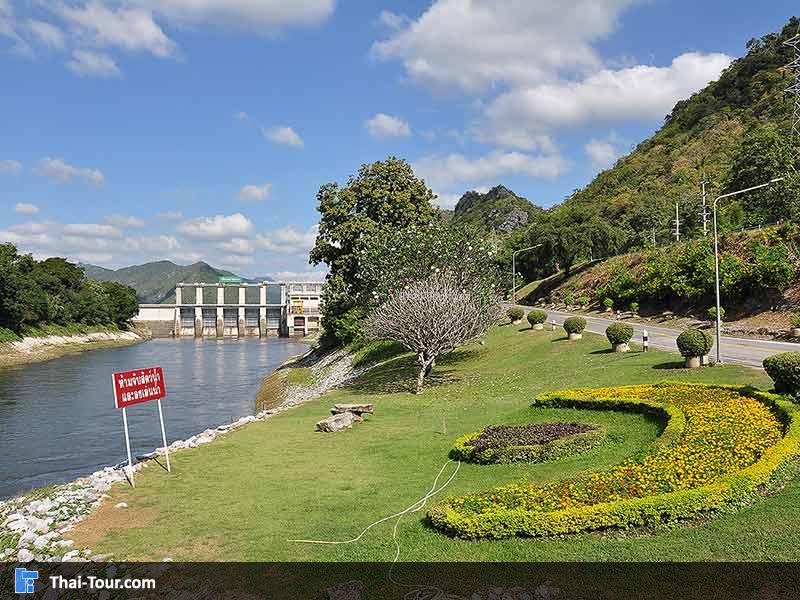 จุดนั่งเล่น เขื่อนท่าทุ่งนา