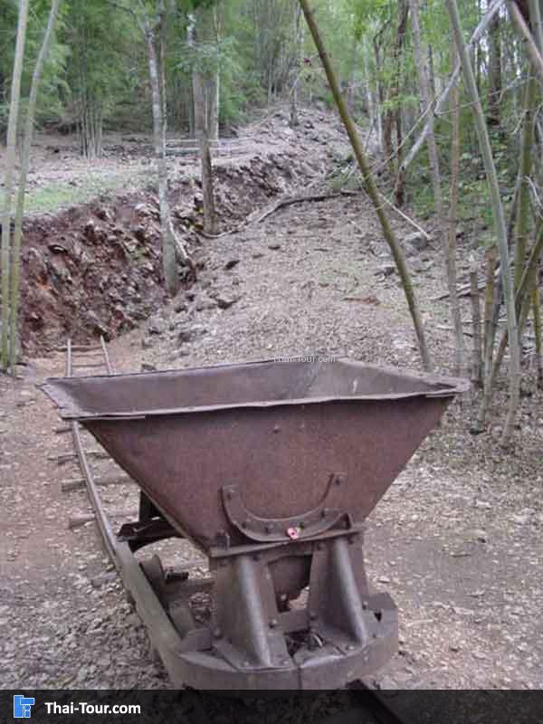 จุดจอดรถขน ช่องเขาขาด กาญจนบุรี