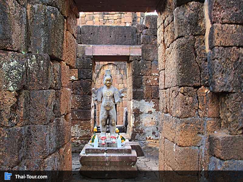 ปรางค์ประธาน