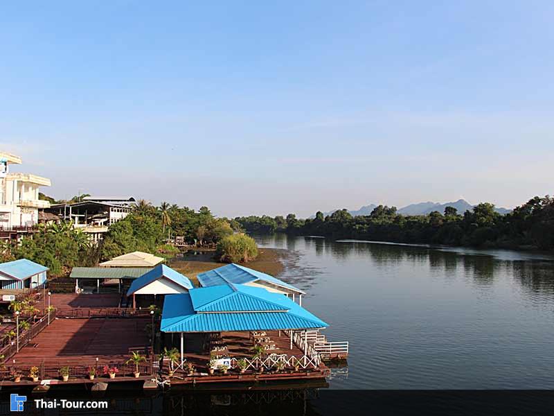 วิว ร้านอาหารบน สะพานข้ามแม่น้ำแคว