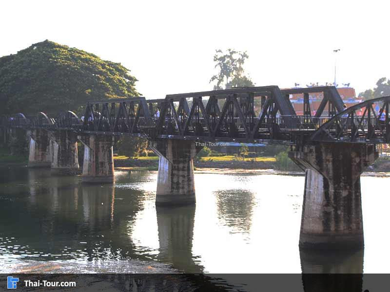 วิวด้านข้าง สะพานข้ามแม่น้ำแคว