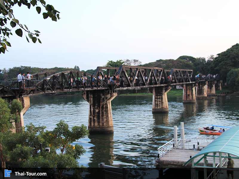 มีหลายมุมสวยๆ ที่ สะพานข้ามแม่น้ำแคว