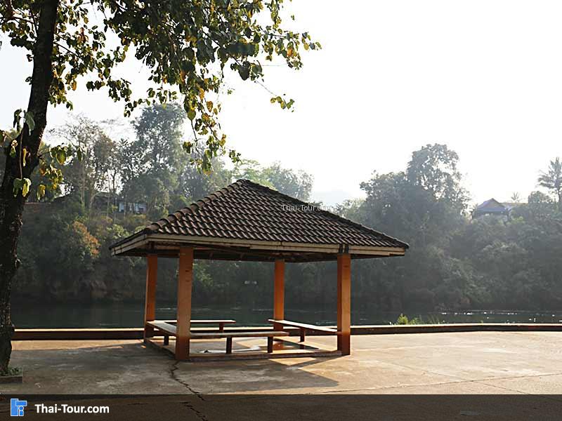 สวนเฉลิมพระเกียรติ ร 9 ทองผาภูมิ ศาลา