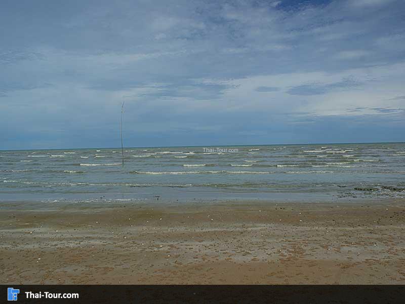 ชายหาดอ่าวบ่อนอก