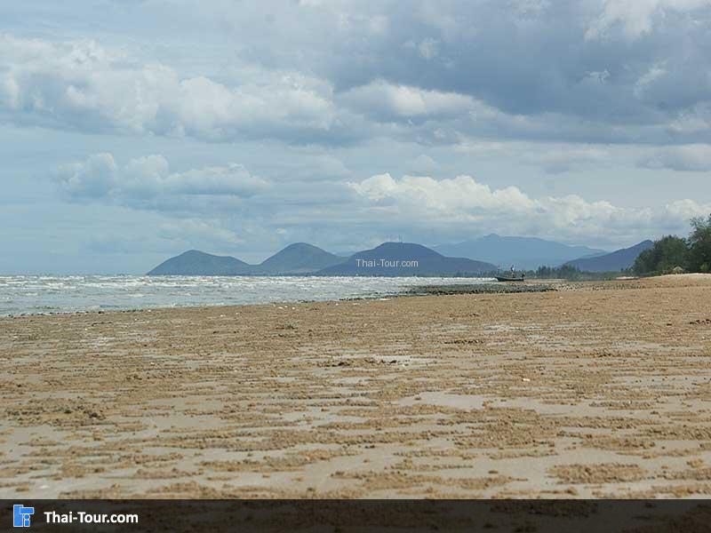 ชายหาดอ่าวบ่อนอก