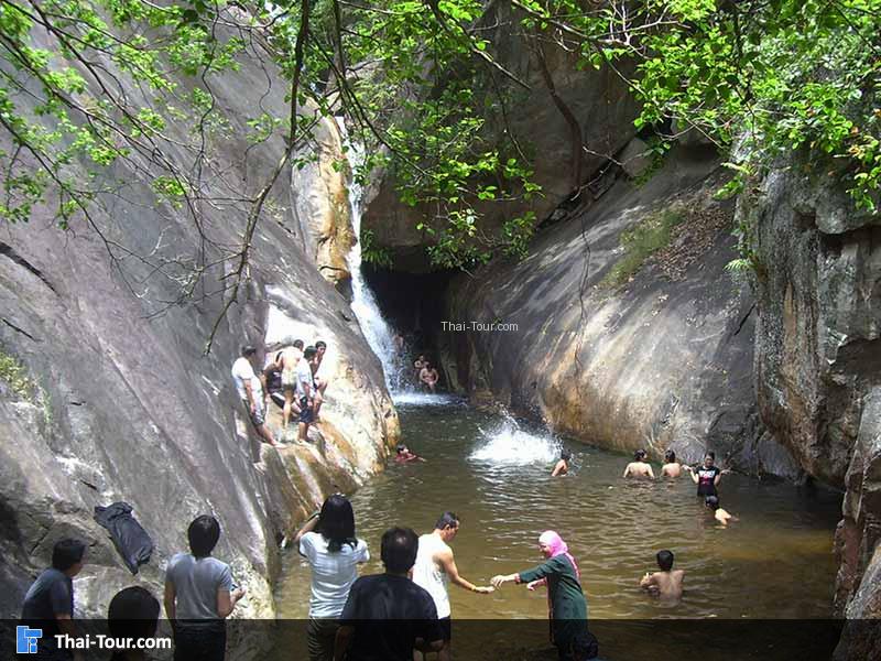 จุดที่น้ำเยอะพอๆกับน้ำตกชั่น3