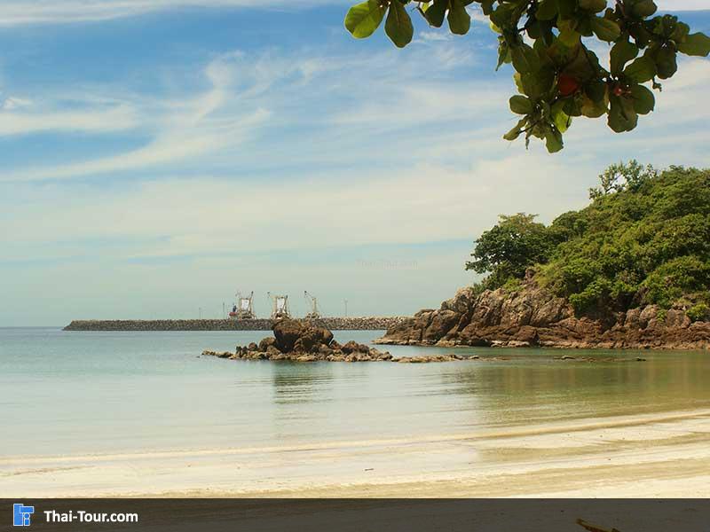 อ่าวบ่อทองหลาง หน้าชายหาด