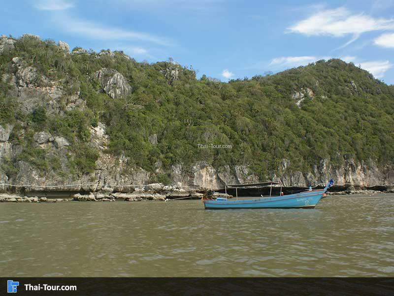 จุดจอดเรือนักท่องเที่ยว