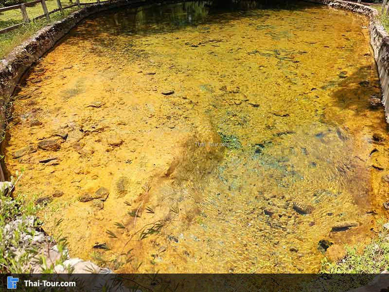 บ่อน้ำร้อน