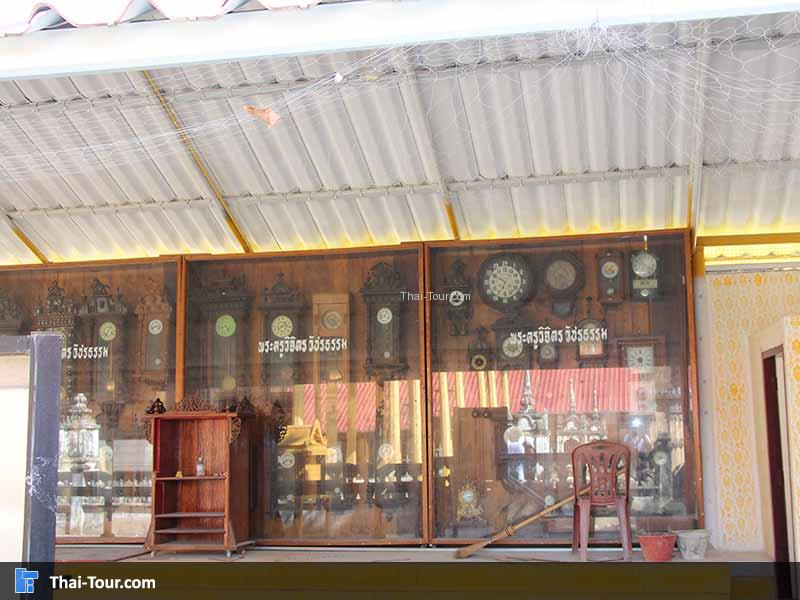 นาฬิกาโบราญสะสม ของวัดกุฎี