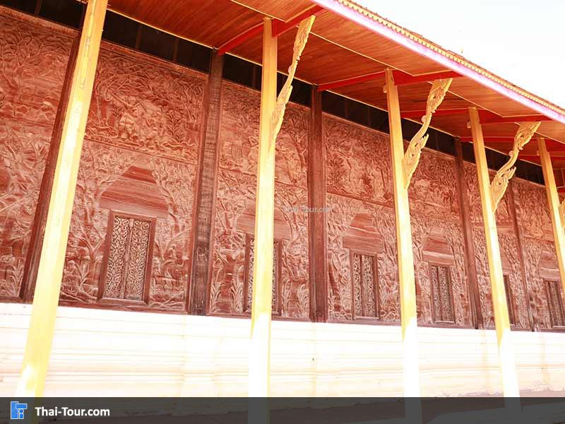 โบสถ์ไม้สัก