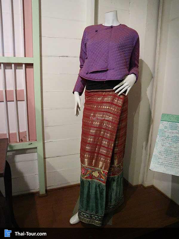 ชุดของผู้หญิง