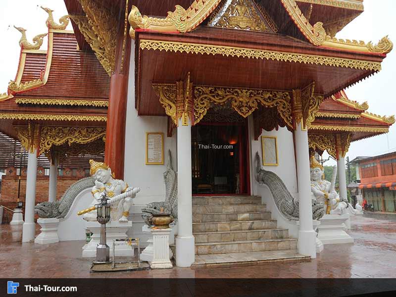 ศาลหลักเมือง จังหวัดแพร่ ด้านนอก