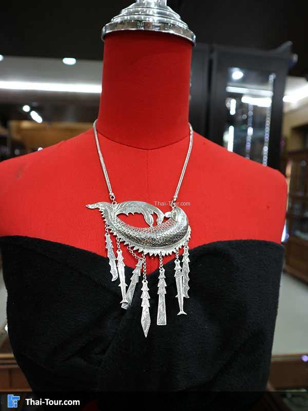 สร้อยคอ พร้อมจี้