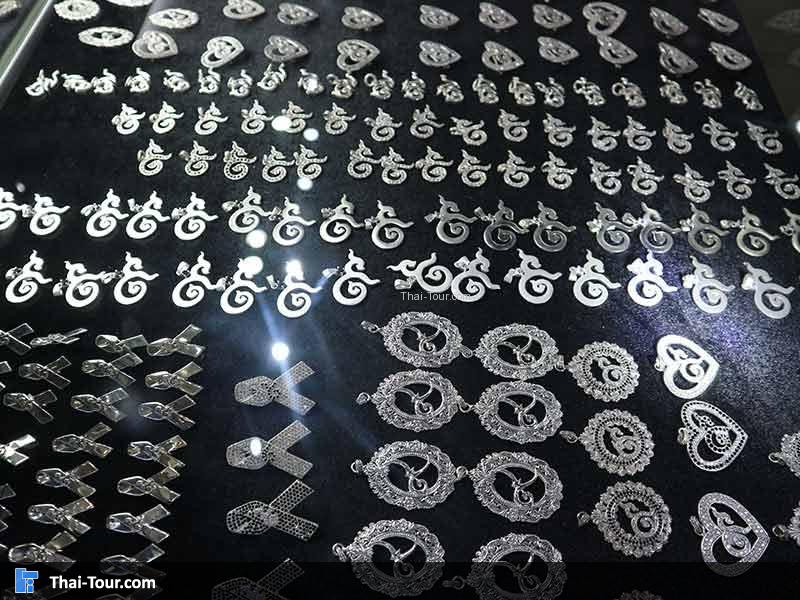 เข็มกลัดติดเสื้อสวยๆ