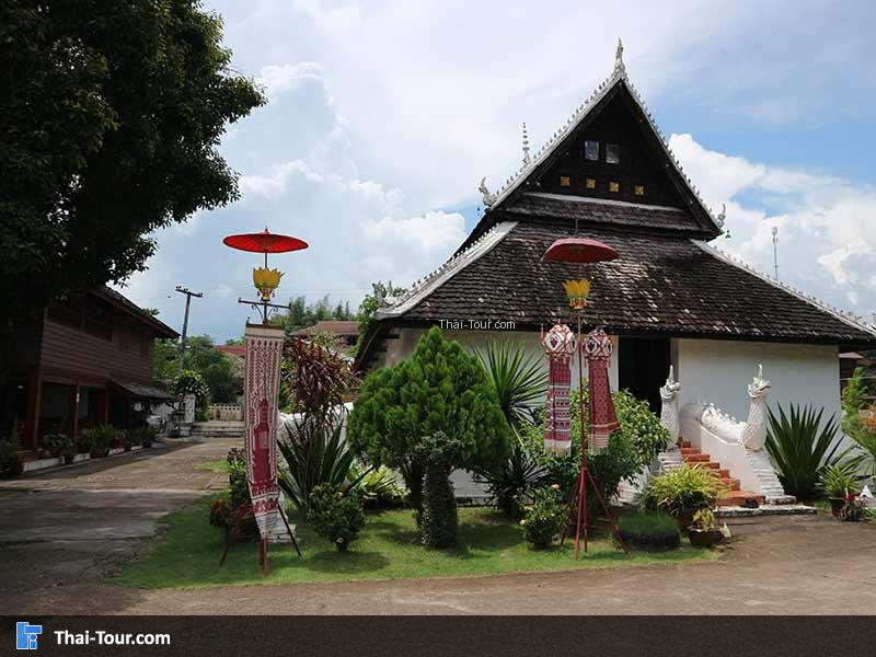 ภายในพระอุโบสถ