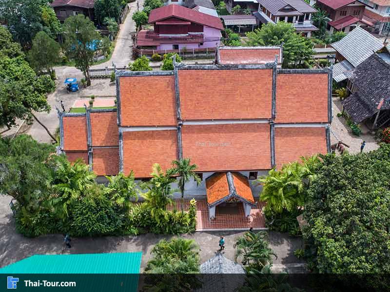 อีกด้านหนึ่งของมุมสูงวัดหนองบัว