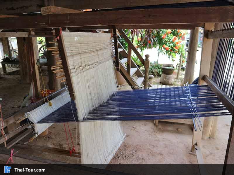 เครื่องทอผ้า