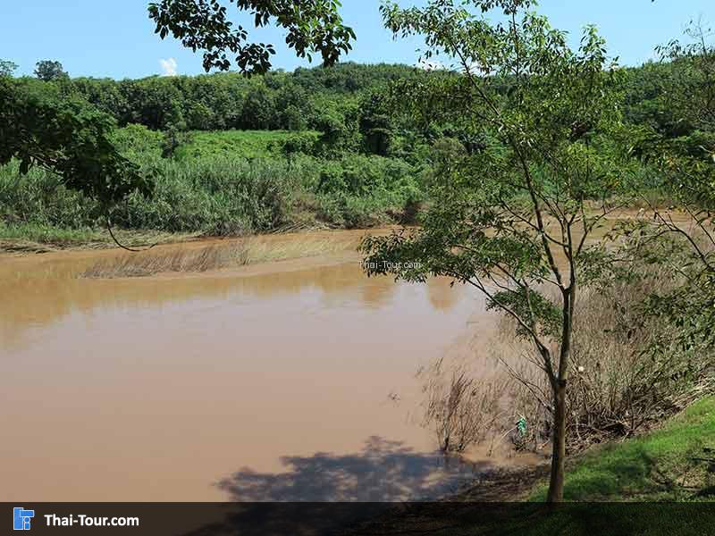 แม่น้ำริม หอศิลป์ริมน่าน