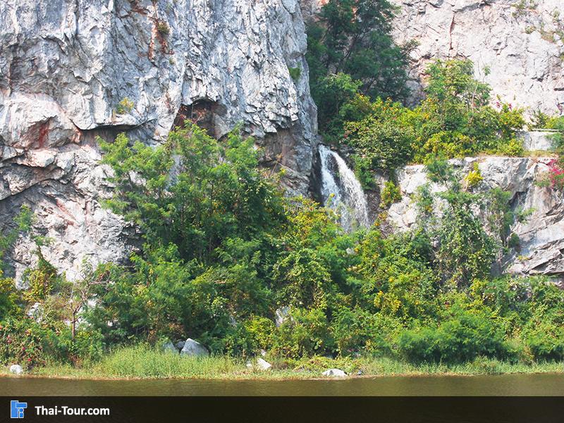 วิวภูเขาหินที่อุทยานเขางู