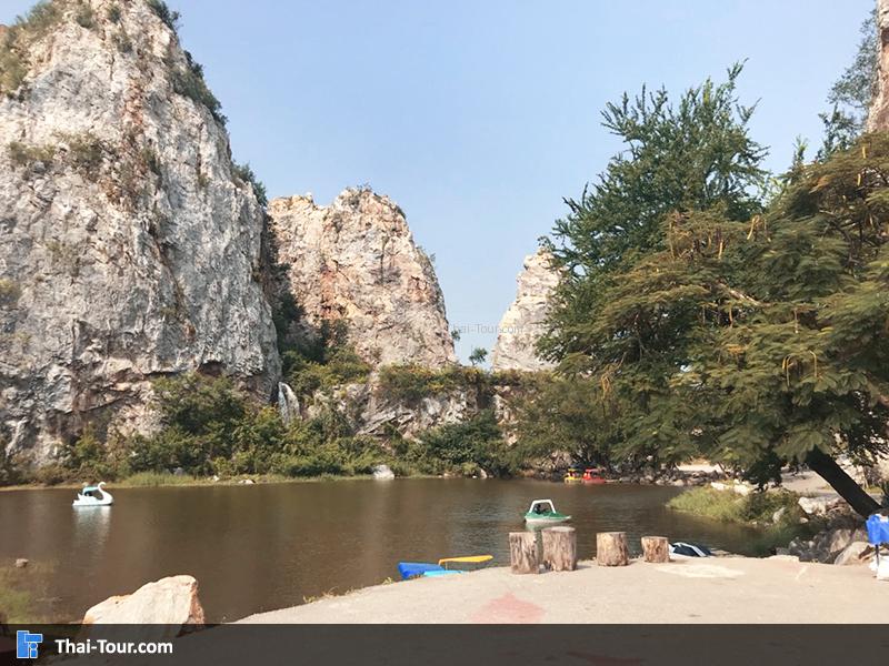 คนจะไม่เยอะในวันธรรมดา