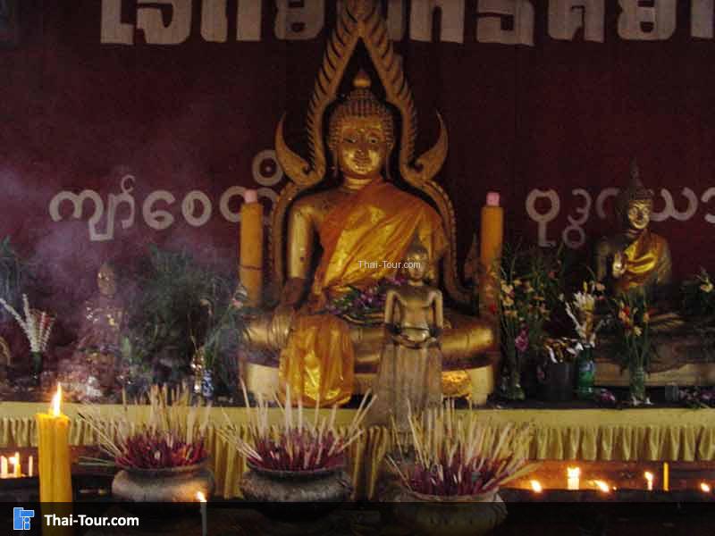 พระประธานที่เจดีย์