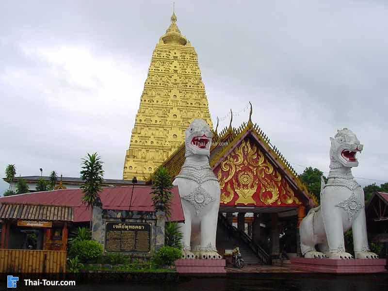 เจดีย์พุทธคยา วัดวังวิเวกการามณ์  ทางเข้าเจดีย์  ที่นี่เป็นสัญญาลักษณ์แห่งหนึ่งของสังขละ