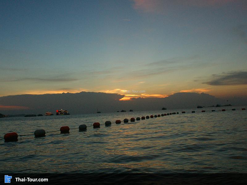 บรรยากาศยามเย็นที่พัทยากลาง