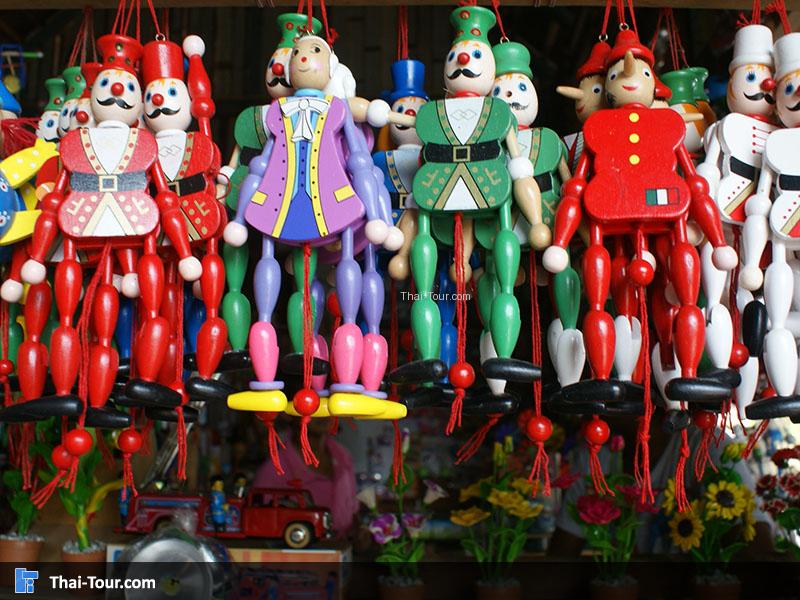 ตุ๊กตาน่ารักๆที่ตลาดน้ำสี่ภาค